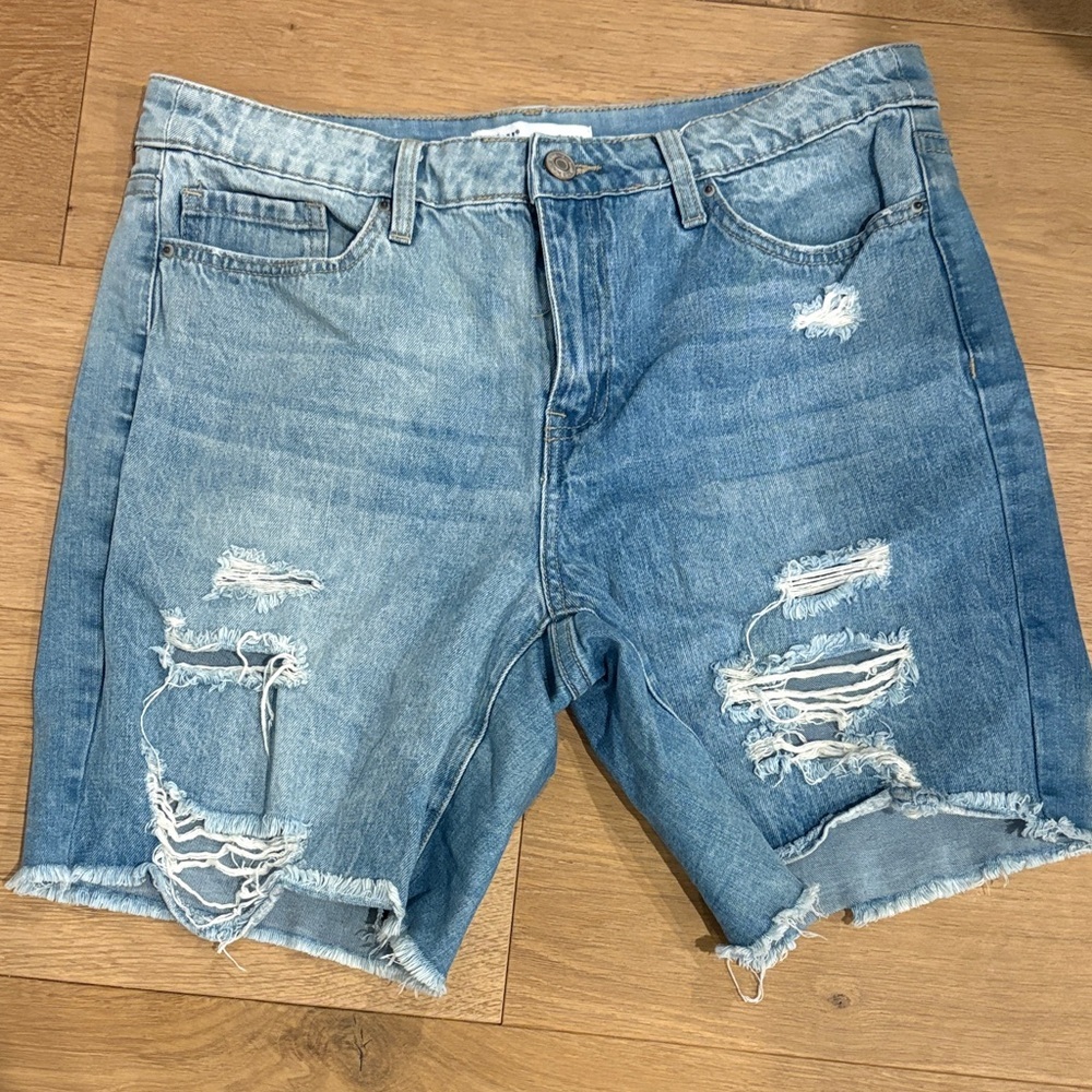 YMI Distressed Jean Shorts - Mid Rise - Dream Fit - Size 13/31